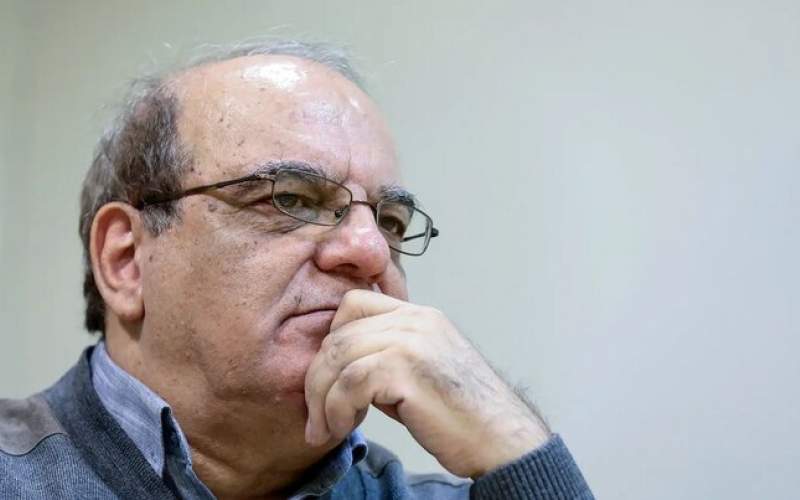 واکنش عباس عبدی به ارسال پیامک های حجاب و اصرار حکومت به رعایت خط قرمزها