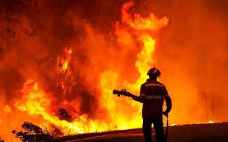 آتش‌سوزی‌هولناک در شهرک‌صنعتی‌محمودآباد قم