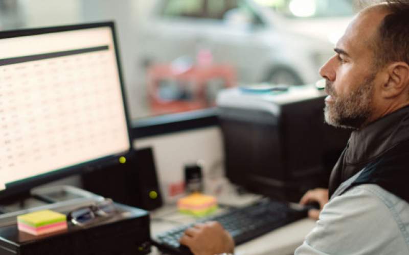 تعمیرکار موبایل