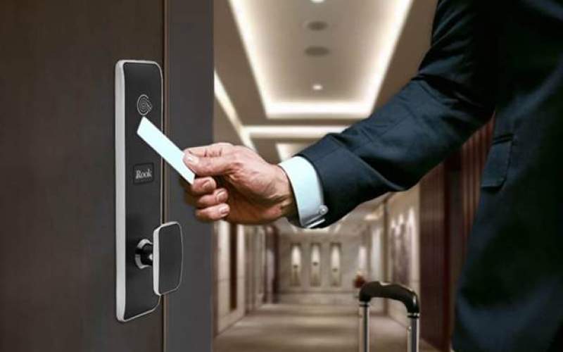 بهترین قفل کارتی هتلی (مقایسه از نظر ارزان قیمت بودن و کاربرد)