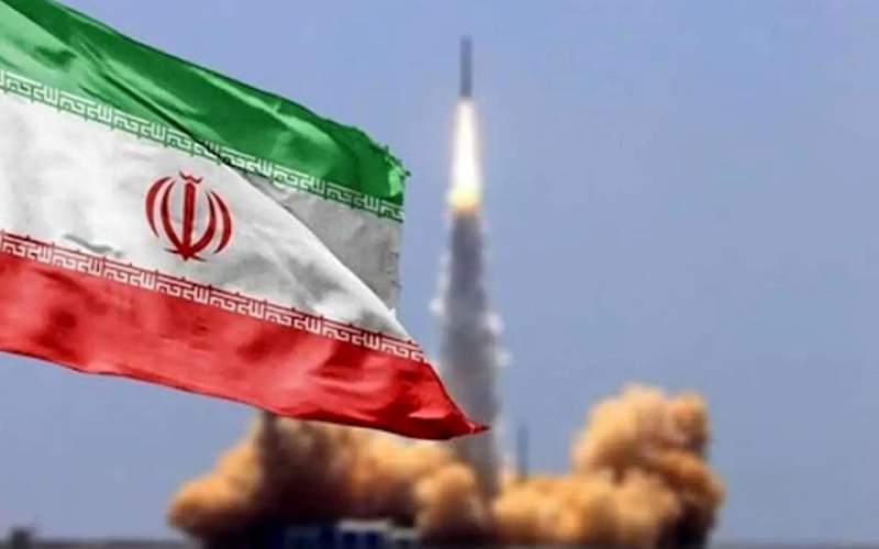 در طول بحران در حاشیه سکوت خزیده بودند