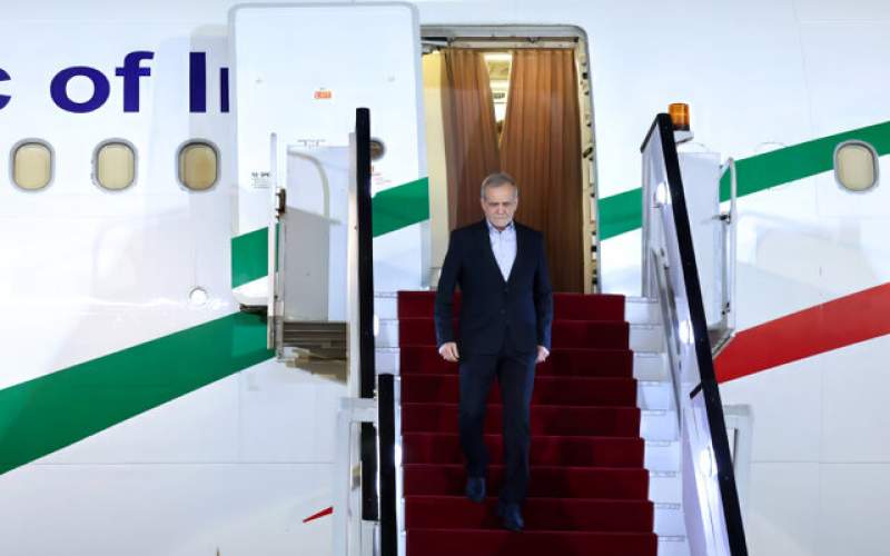 مسعود پزشکیان وارد شهر خانکندی شد