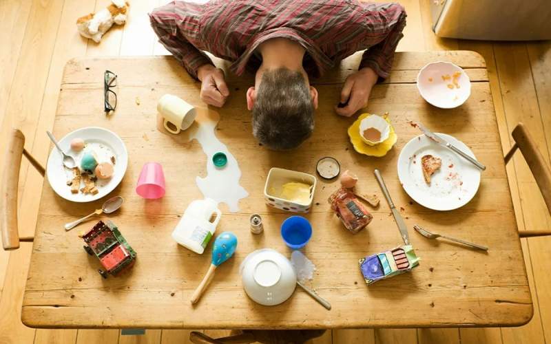 چگونه کمال‌گرایی به والدین و فرزندانشان آسیب می‌زند؟