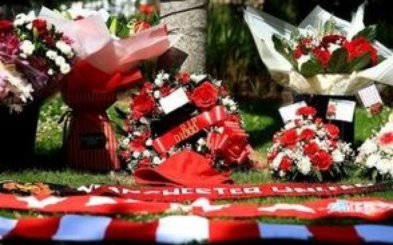 لیورپولی‌ها به یاد ژوتا شهر را گل‌باران کردند