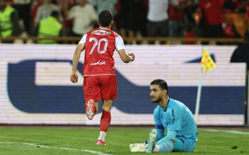 اورونوف دین خود را به پرسپولیس ادا می‌کند؟