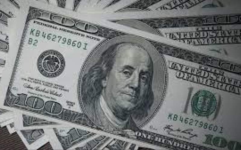 سایه سنگین سیاست بر قیمت دلار