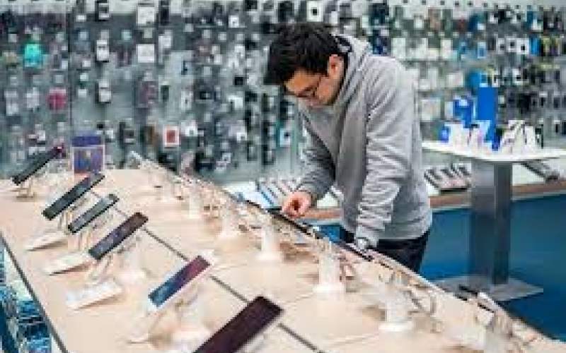 تاثیر جنگ ۱۲ روزه در بازار موبایل تهران ‌