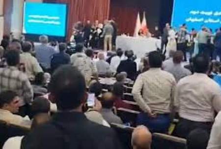 کتک‌زدن خانم مهندس در یک جلسه کاملا رسمی