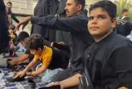 نذر واکس در تجمع اربعینِ تهران جلب توجه کرد