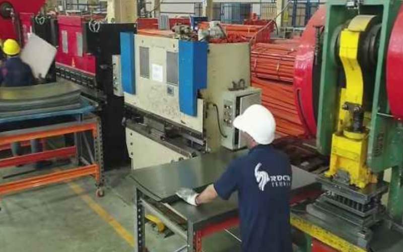 خط تولید قفسه فروشگاهی: فرآیند تولید تا نصب