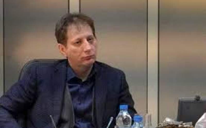 از مجسمه بابک زنجانی در قوه قضائیه رونمایی شد