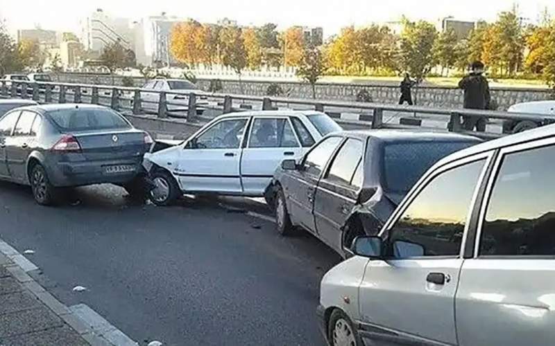 تصادف زنجیره‌ای در اتوبان تهران کرج