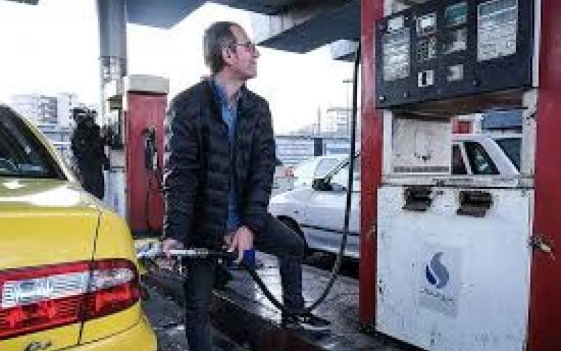 راز کمبود کارت سوخت آزاد در پمپ‌بنزین‌ها