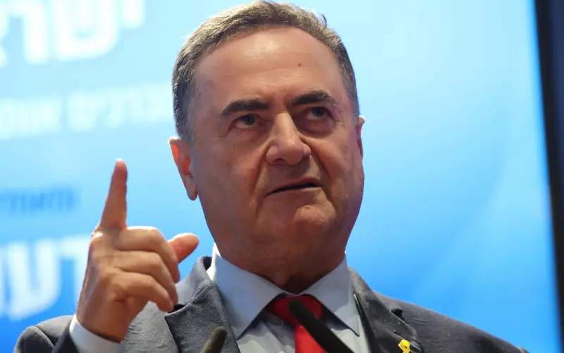 وزیر دفاع اسرائیل: حزب‌الله با آتش بازی می‌کند