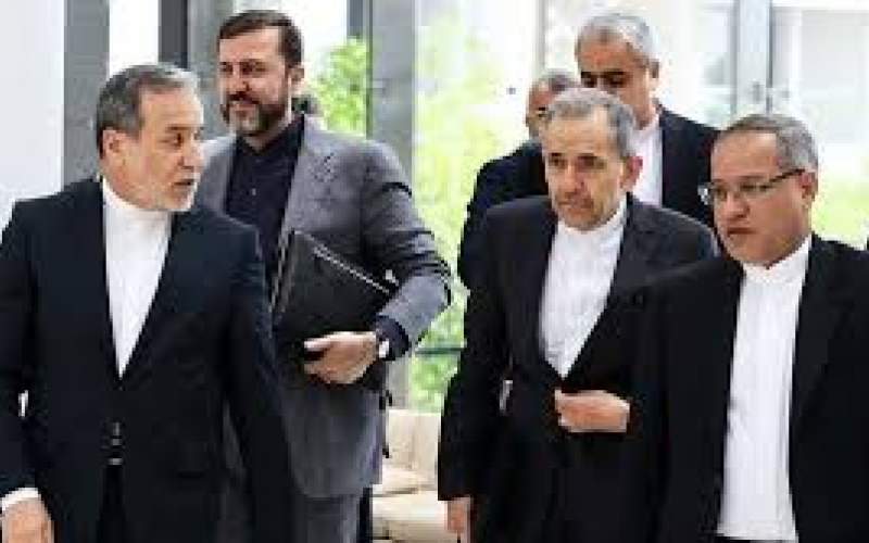 دیپلماسی روی لبه تیغ