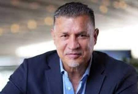 کودک سرطانی در آغوش علی دایی: دیگر آرزویی ندارم