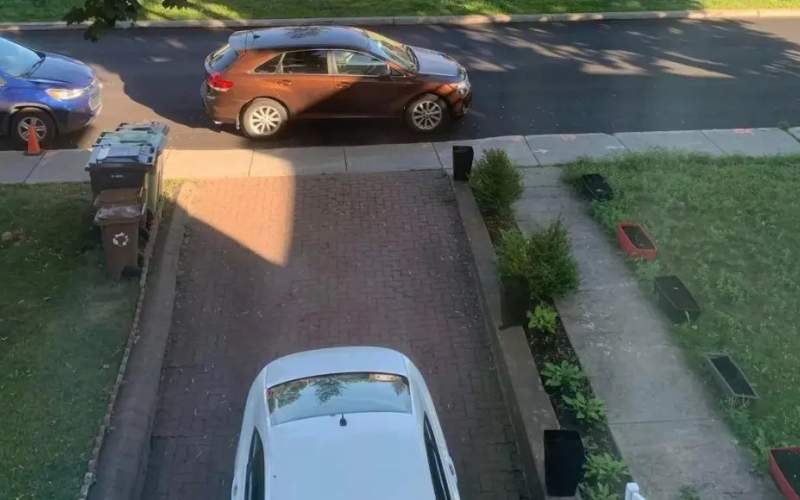 مراحل شکایت از ماشین مزاحم در پارکینگ یا جلوی درب منزل