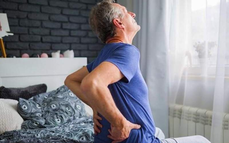 نشستن نادرست از علل مهم بروز آرتروز