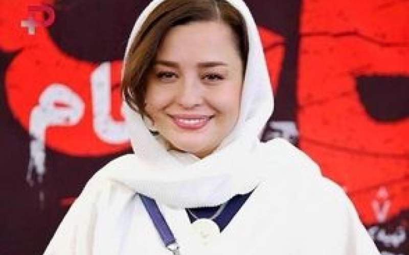 عکس خوش حس و حال شریفی نیا از یک کافه