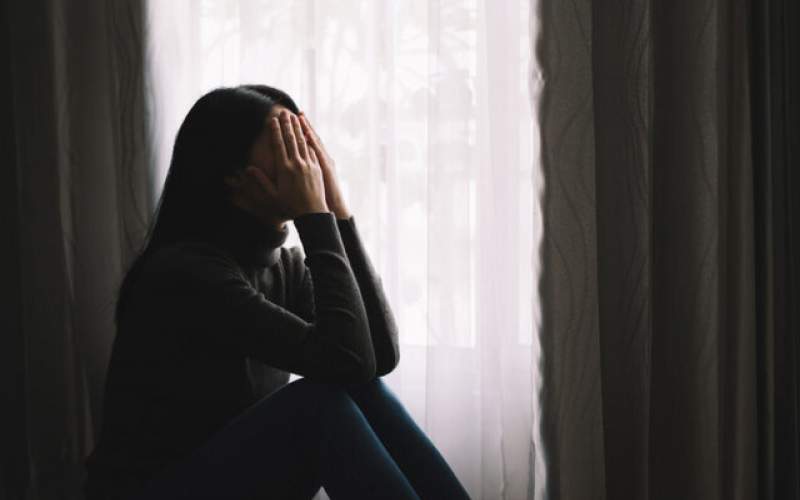 چرا زنان بیشتر در معرض افسردگی فصلی هستند؟