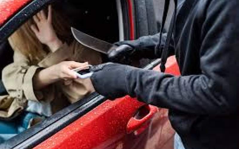 سرقت با سلاح سرد در خیابان نبرد تهران