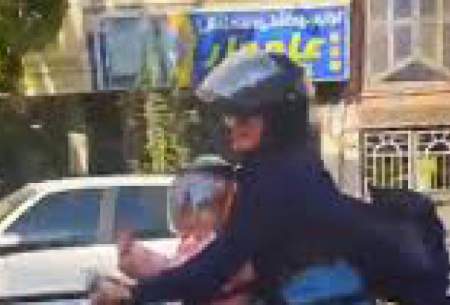 ویدیوی پربیننده از مادر موتورسوار به همراه فرزندش با کلاه ایمنی