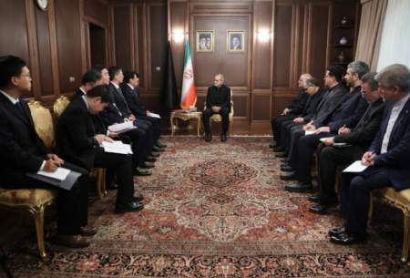 رئیس‌جمهور : جنایات جنگی علیه ایران را پیگیری می‌کنیم