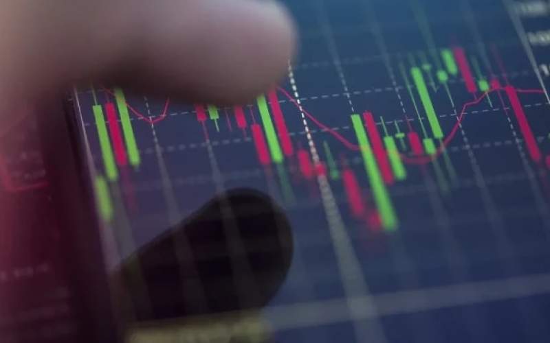 خروج 2.2 همت نقدینگی حقیقی از بازار سهام