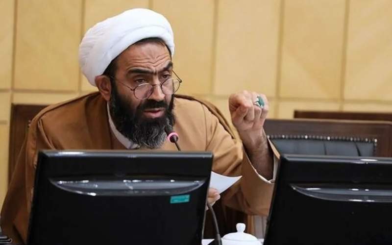 اندر حکایتِ گریۀ شیخ نقد علی از درد بیحجابی پای لپتاپ جلسۀ مجازی مجلس اندر حکایتِ گریۀ شیخ نقد علی از درد بیحجابی پای لپتاپ جلسۀ مجازی مجلس