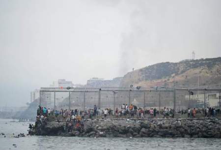 هجوم دهها هزار آفریقایی به اسپانیا!  <img src="https://cdn.baharnews.ir/images/video_icon.gif" width="16" height="13" border="0" align="top">