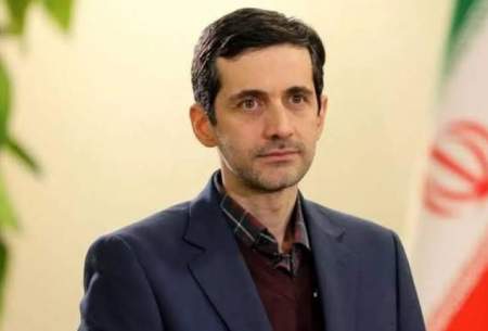پلاکاردی در دستان خانم چادری؛ صدای پسر پزشکیان را درآورد