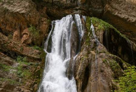 آبشار آب سفید  <img src="https://cdn.baharnews.ir/images/picture_icon.gif" width="16" height="13" border="0" align="top">