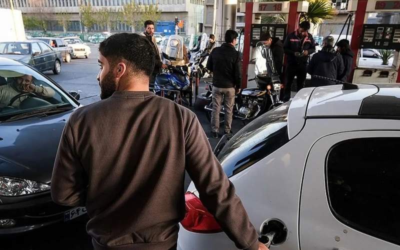 نیمه شب، عرضه بنزین ۸۷،۲۰۰ تومانی متوقف شد