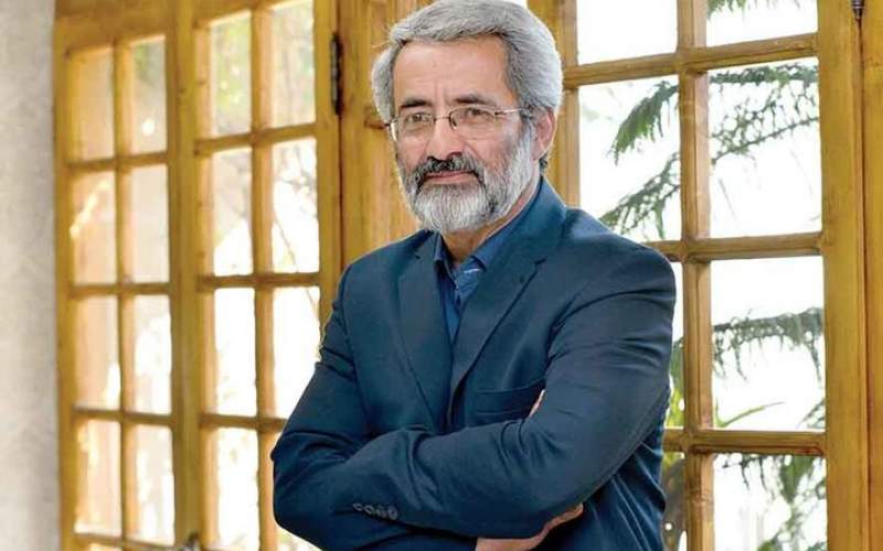 نباید به دنبال استعفای دولت باشیم