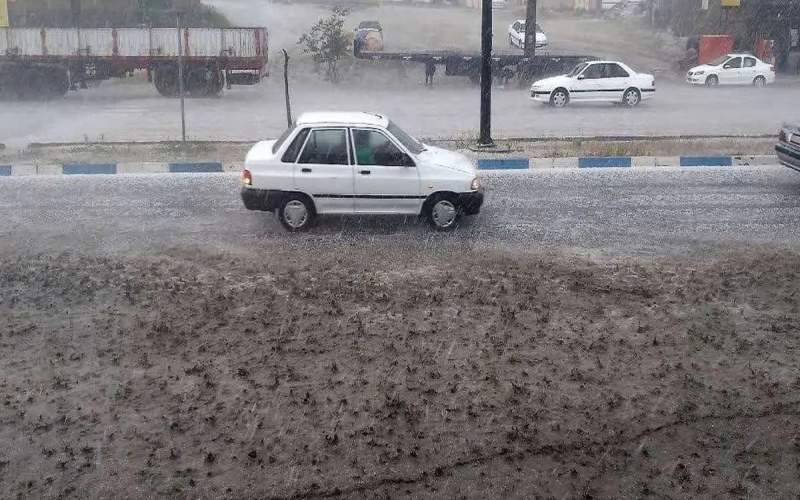بارش&zwnj;های&zwnj;رگباری و رعدوبرق&zwnj;در مناطق مختلف کشور