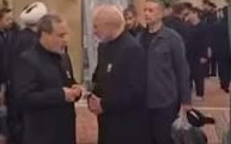 مذاکرات جدی قالیباف و عراقچی در حرم رضوی