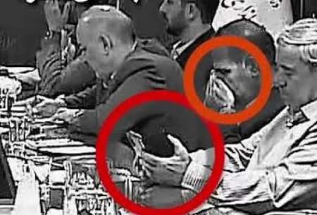گوشی‌بازی مسئولان در جلسه‌ای برای حل مشکلات اقتصادی!  <img src="https://cdn.baharnews.ir/images/video_icon.gif" width="16" height="13" border="0" align="top">