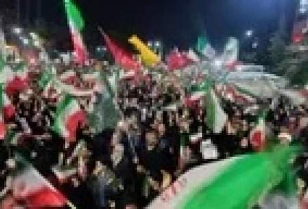 ویدئویی از فحاشی به روحانی در تجمع شبانه