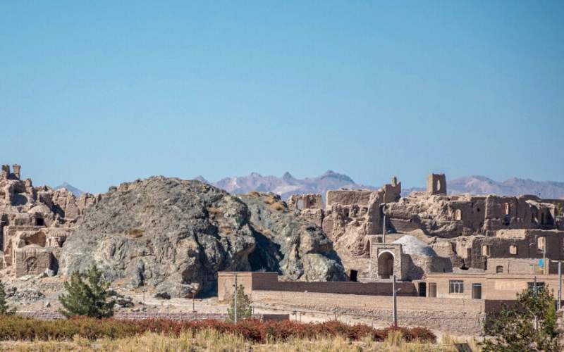ققنوس اَفین از آوار زلزله تا جهانی&zwnj;شدن