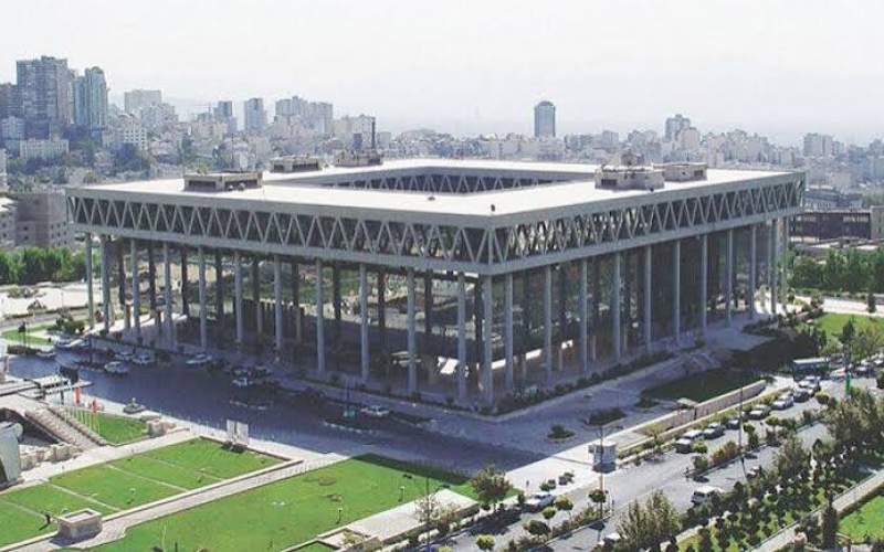 مجریانی که همزمان به مهمان برنامه تلویزیونی حمله می کنند