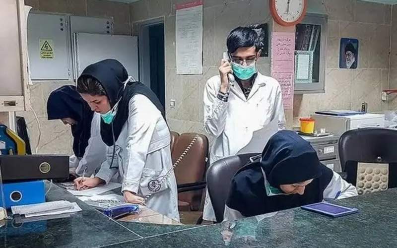 اختلاف فاحش کارانه پزشک جراح با حقوق پرستاران اختلاف فاحش کارانه پزشک جراح با حقوق پرستاران
